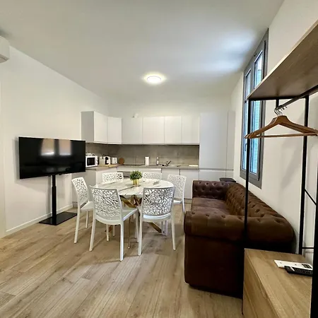 Monaco Brigitte Terrasse بوزولي