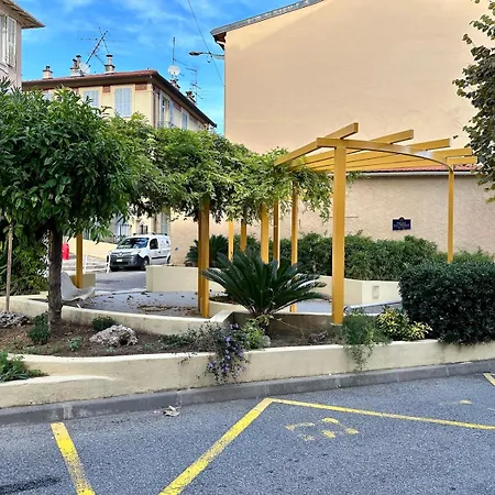 شقة Monaco Brigitte Terrasse بوزولي