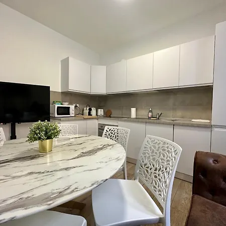 Monaco Brigitte Terrasse דירה